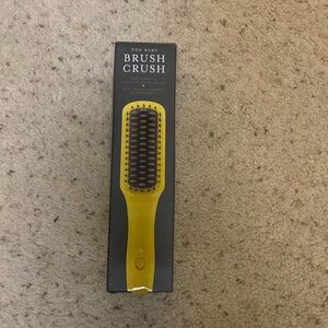 DryBar NWT Baby brush crush mini heated straightening brush